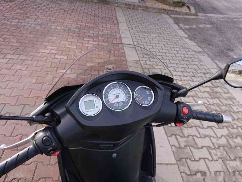 Peugeot Geopolis 400 2013 - foto 14