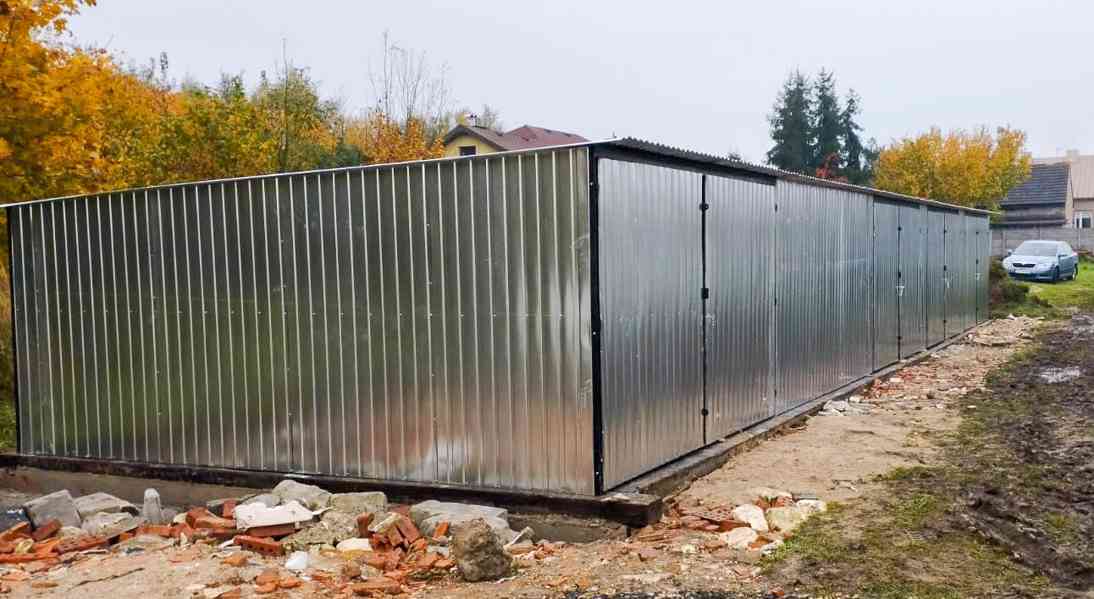 Plechová garáž  17,5m x 5m - spád dozadu, 4x vrata TS522 - foto 2