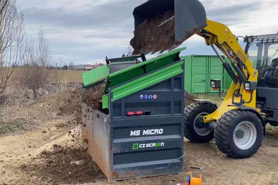 Vibrační třídič, katrovačka, třídička  na třídění zeminy