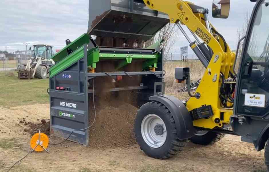 Vibrační třídič, katrovačka, třídička  na třídění zeminy - foto 2