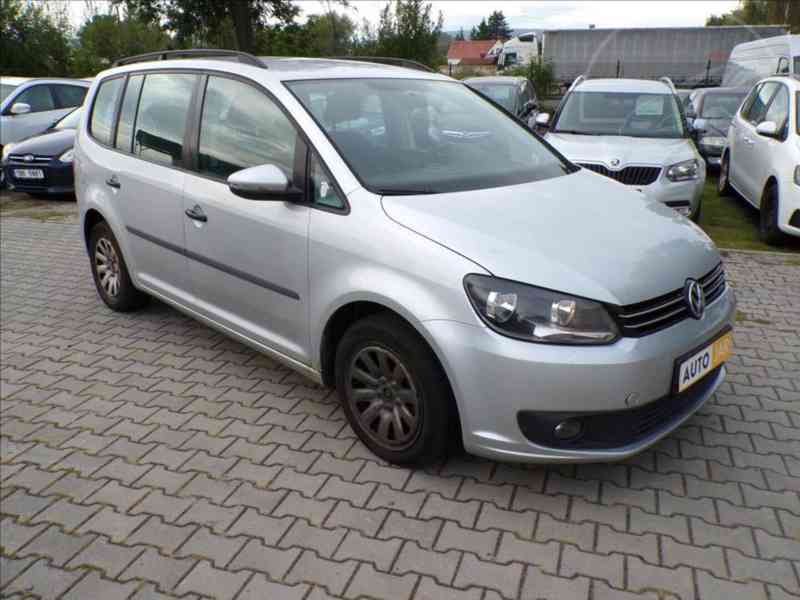 Volkswagen Touran 1,6 TDI 7.MÍST,TAŽ.ZAŘ. - foto 1