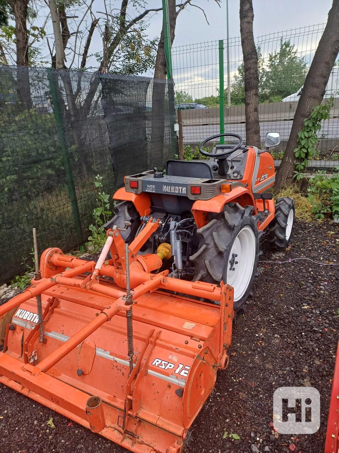 Traktor KUBOTA ASTE-A17 - foto 1