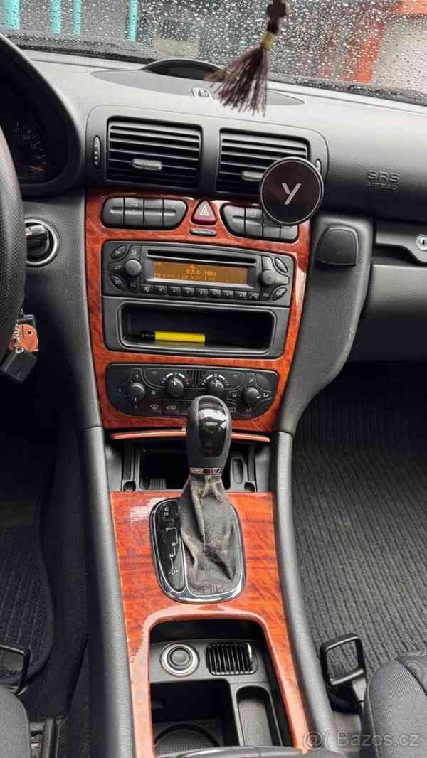 Mercedes-Benz Třídy C 2,2   220 CDI (W203) - foto 9