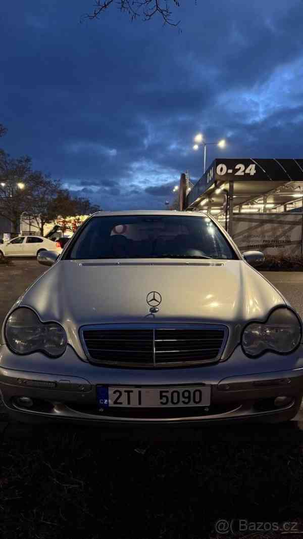 Mercedes-Benz Třídy C 2,2   220 CDI (W203) - foto 1