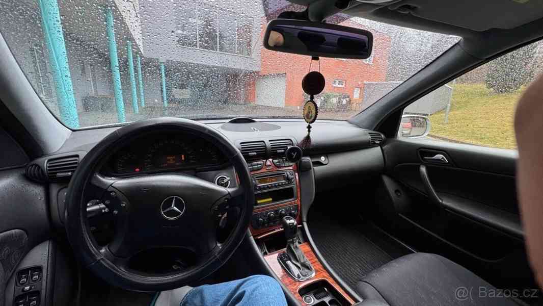 Mercedes-Benz Třídy C 2,2   220 CDI (W203) - foto 10