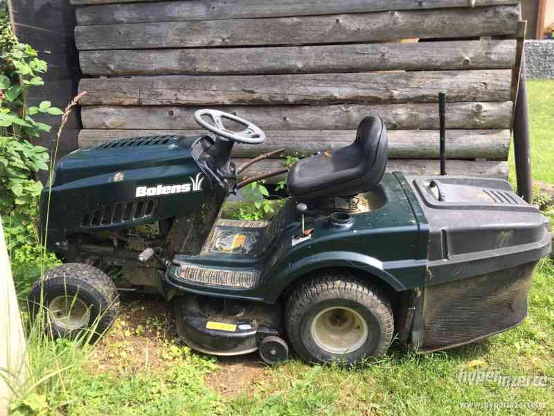 Prodám zahradní traktor Bolens - foto 1