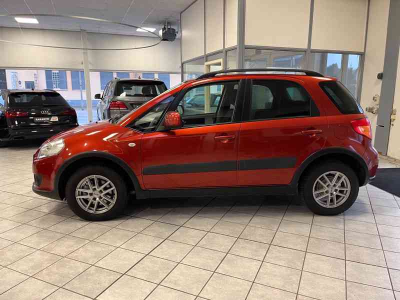 Suzuki SX4 Club 1.6i 4x4 benzín 79kw - foto 17