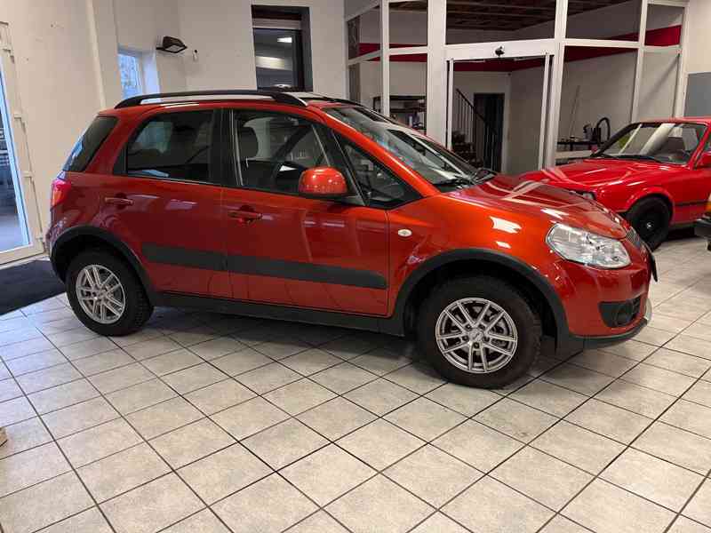 Suzuki SX4 Club 1.6i 4x4 benzín 79kw - foto 10