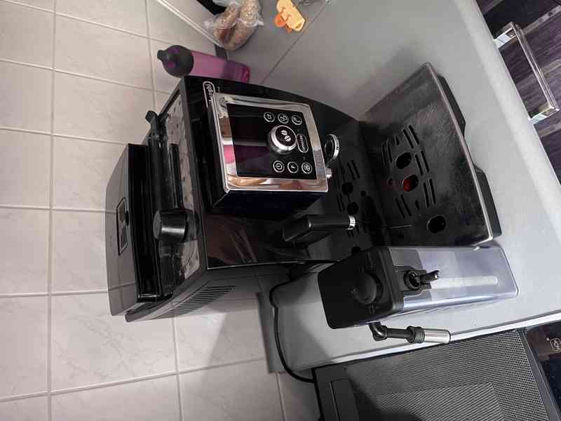 Kávovar Espresso De'Longhi Intensa ECAM 23.460.B černý - foto 1