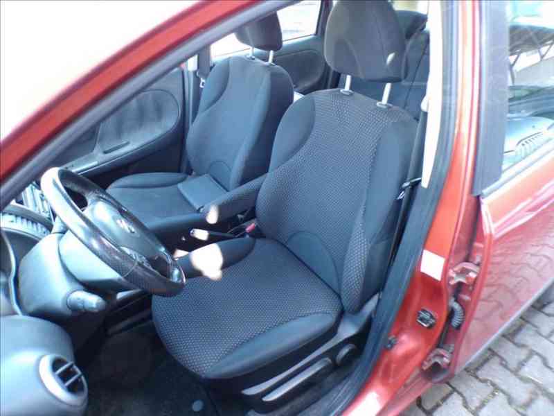 Nissan Note 1,4 i TAŽNÉ ZAŘÍZENÍ - foto 7