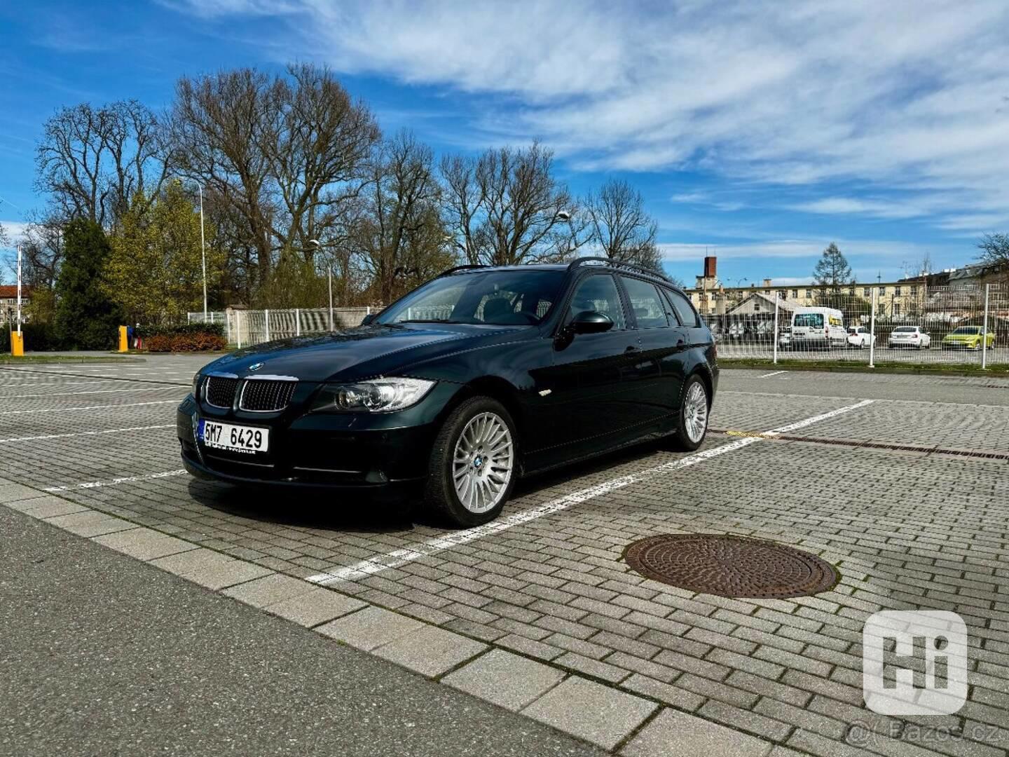 BMW 330i Touring  - foto 1