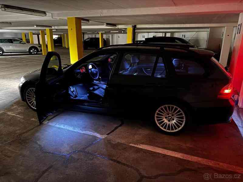 BMW 330i Touring  - foto 4