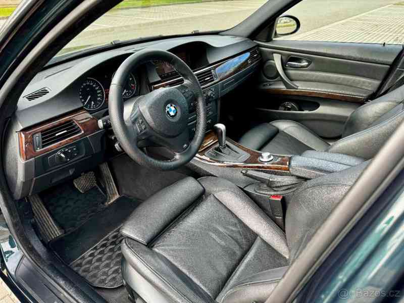 BMW 330i Touring  - foto 7