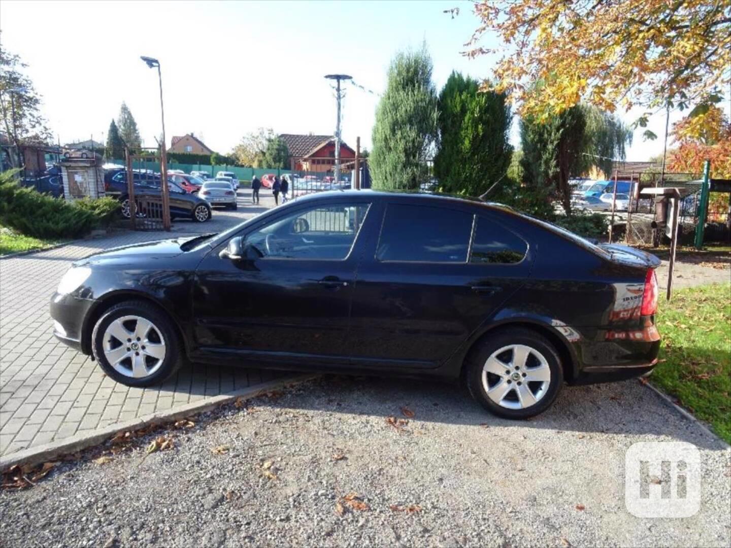 Škoda Octavia 1,6   Škoda Octavia TDI - foto 1