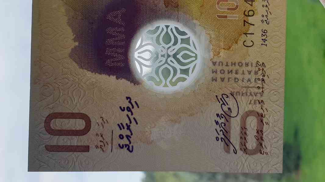 Bankovka Maledivy 10 Rufiyaa rok 2015 plastová UNC - foto 3