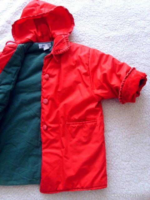 zimní kabát s kapucí červený dobrý stav vel. 92 - foto 5