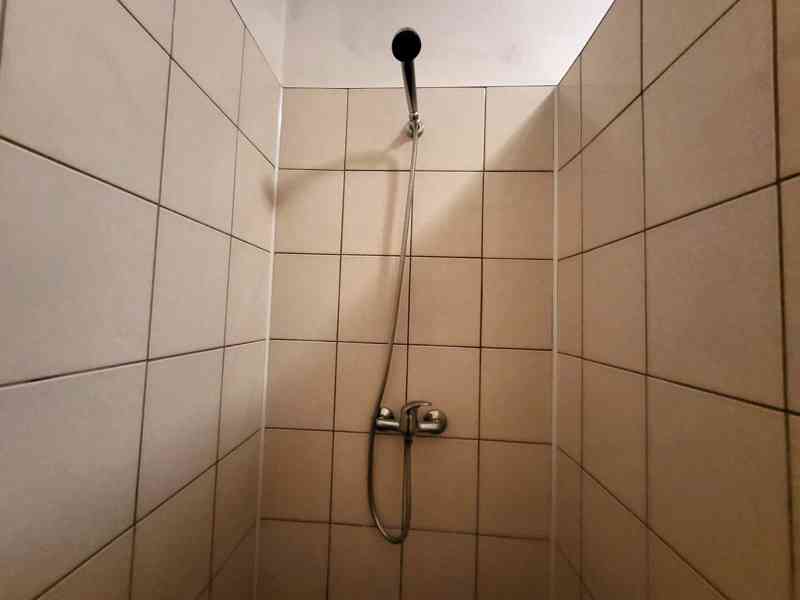 PODNÁJEM ÚTULNÉ KANCELÁŘE O CP CCA 18,57 M2 BRNO – LESNÁ - foto 13