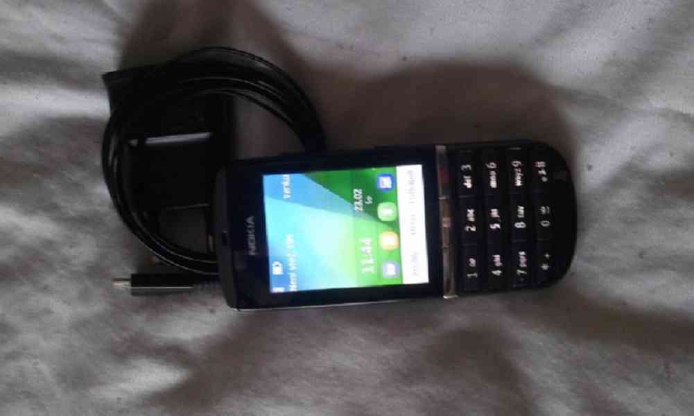 Nokia A300 Asha - RM-781 - foto 8
