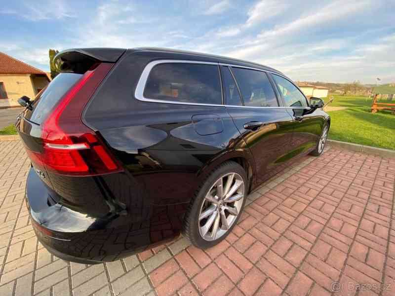 Volvo V60 2,0 D4 Geartronic, 140kW, kožený i - foto 2