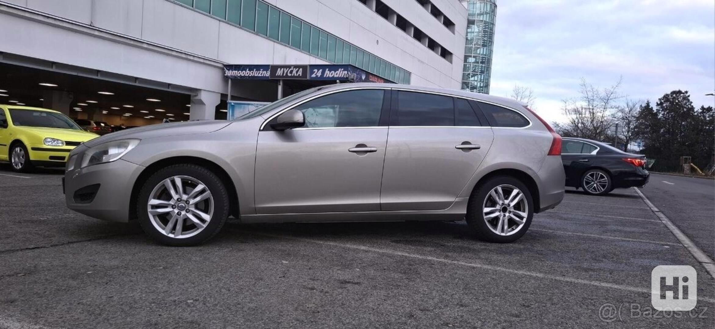 Volvo V60 1,6 - foto 1