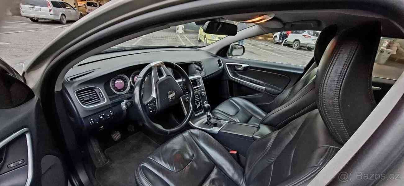 Volvo V60 1,6 - foto 3
