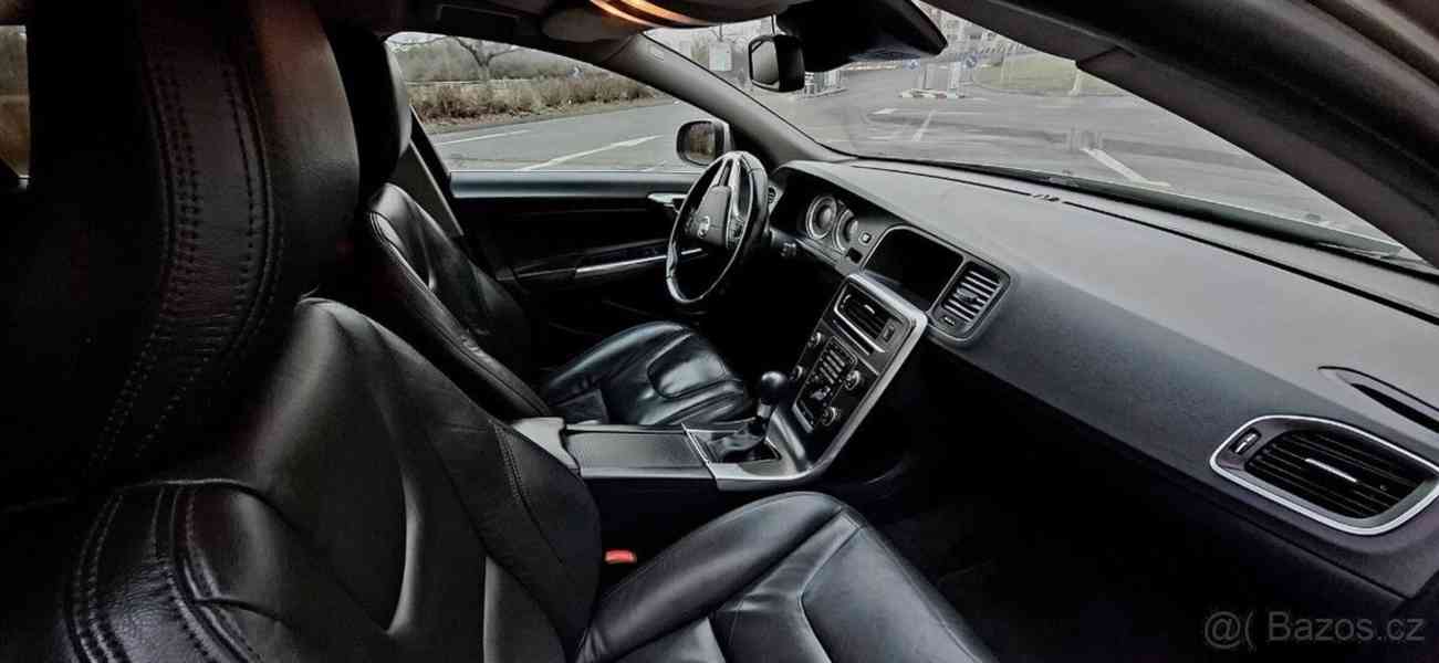 Volvo V60 1,6 - foto 4