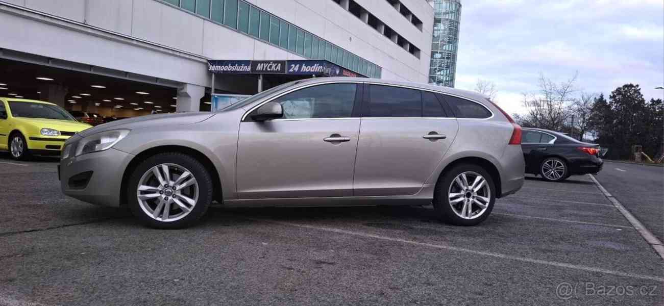 Volvo V60 1,6 - foto 1