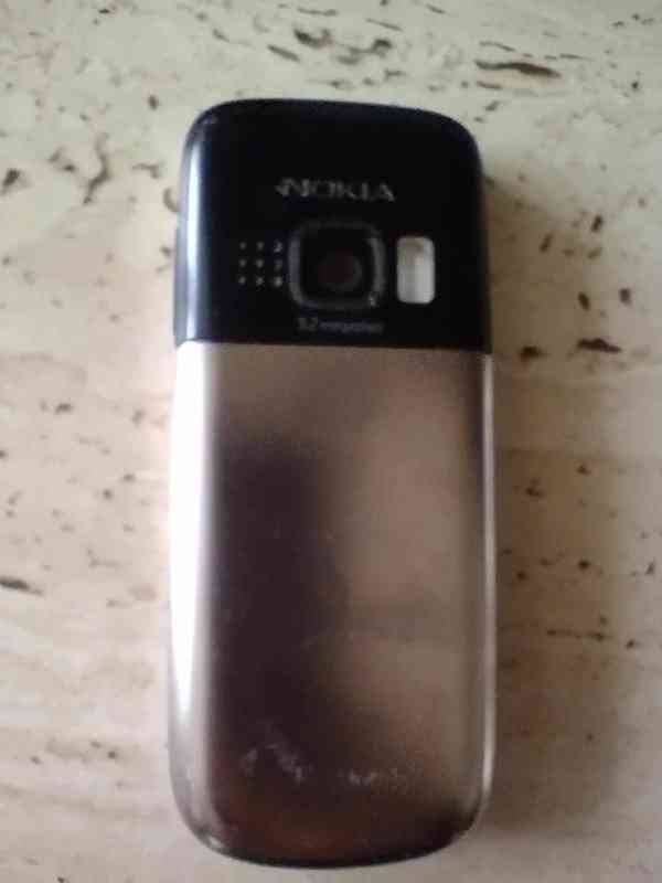 Mobilní telefon Nokia 6303 .  - foto 2