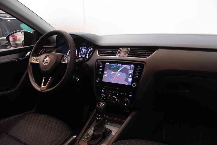 Škoda Octavia  2.0TDI DSG STYLE+ LED Navi Tažné 83000KM - foto 20