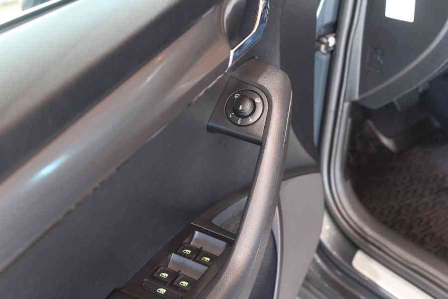 Škoda Octavia  2.0TDI DSG STYLE+ LED Navi Tažné 83000KM - foto 13