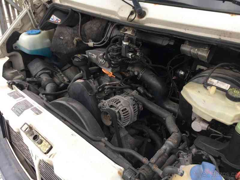 Volkswagen Transporter 2,5   35, 61 kW, r. 2003, skříň - foto 3
