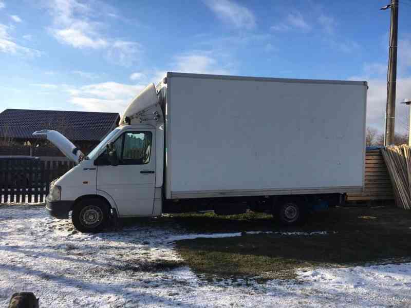 Volkswagen Transporter 2,5   35, 61 kW, r. 2003, skříň - foto 2