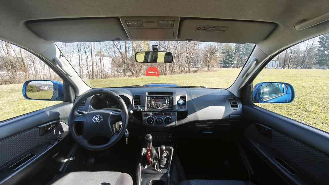 Toyota Hilux 2.5D 106 kW 4d DoubleCab 1. majitel ČR - foto 11