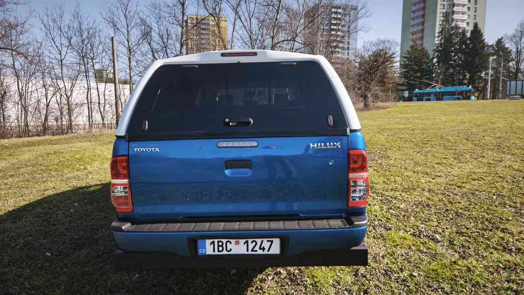 Toyota Hilux 2.5D 106 kW 4d DoubleCab 1. majitel ČR - foto 3