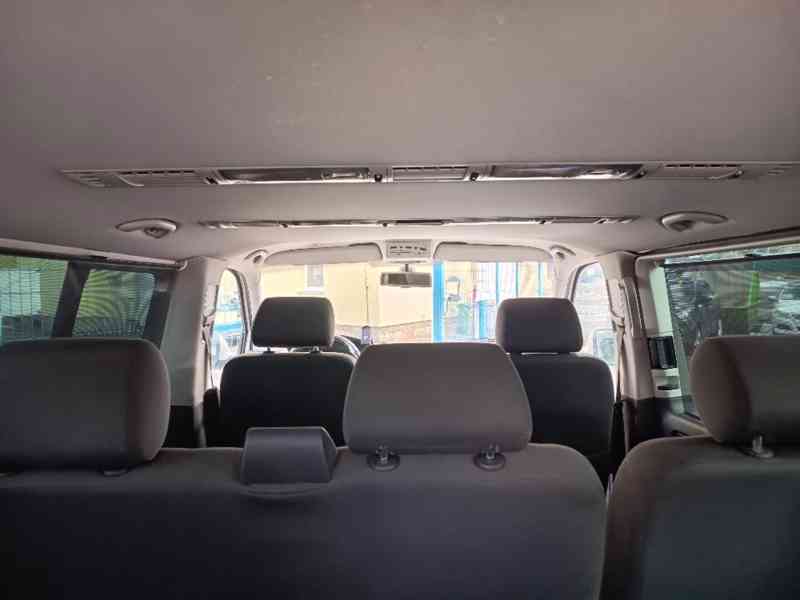 VOLKSWAGEN Caravelle 2,0TDI 4Motion Comfortline 9-míst - foto 25