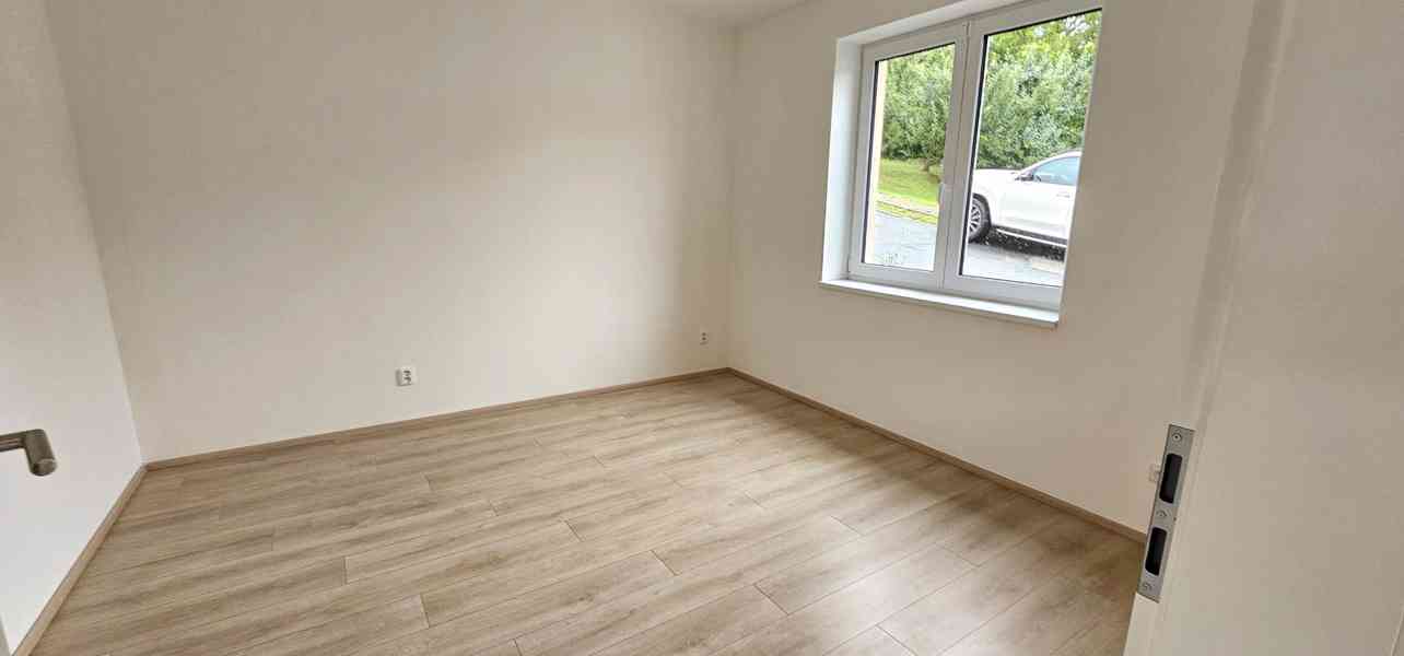 PRONÁJEM NOVOSTAVBY RD 6+KK,  VEVERSKÉ KNÍNICE, BRNO-VENKOV - foto 16