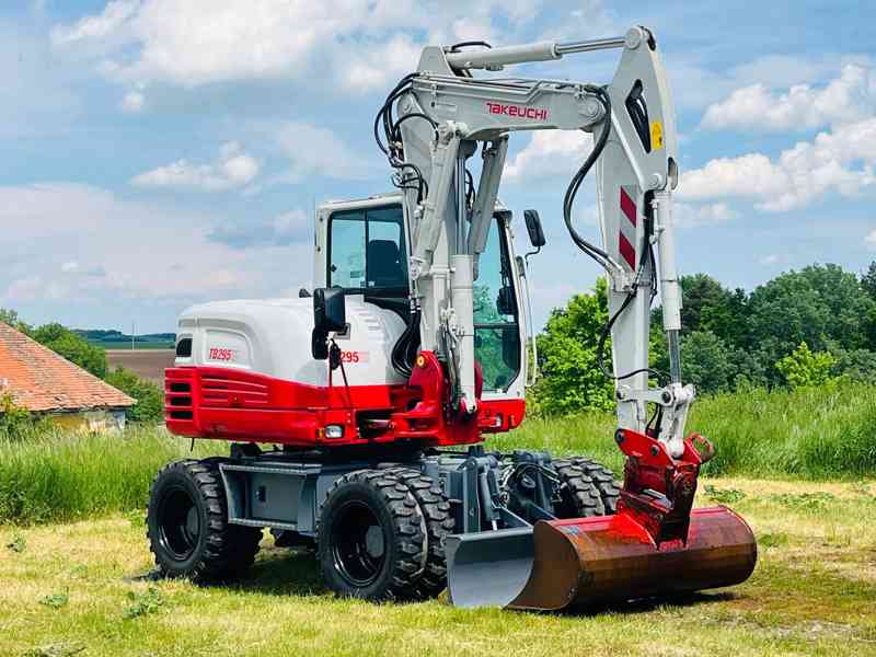 Kolové rypadlo Takeuchi TB295W 2PB (Možnost leasingu) - foto 7
