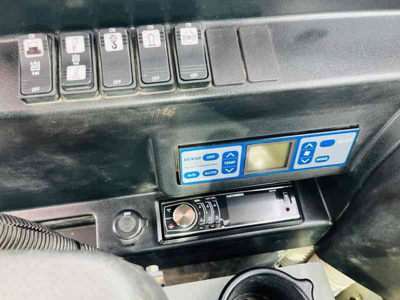 Kolové rypadlo Takeuchi TB295W 2PB (Možnost leasingu) - foto 10