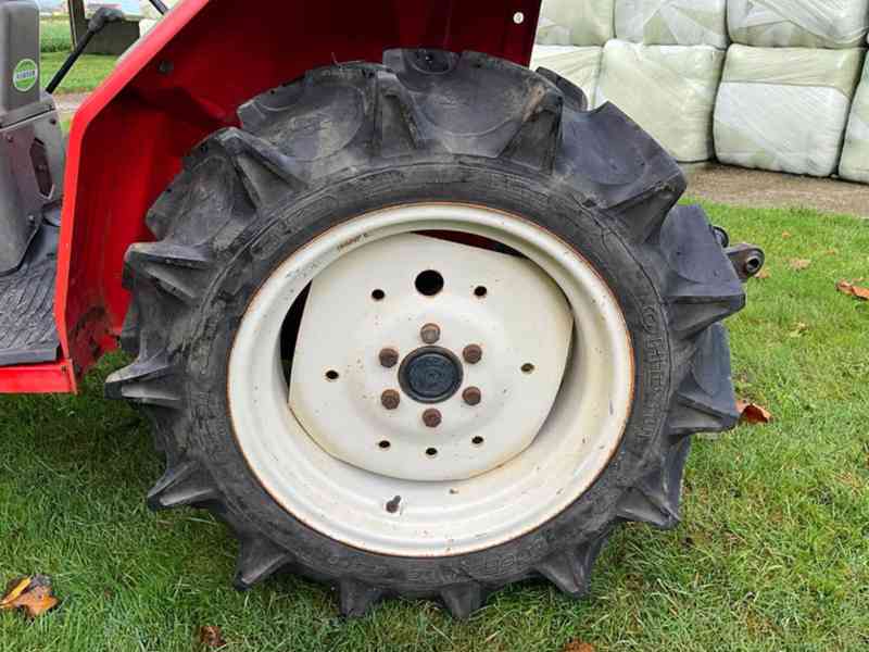 Traktor Yanmar F-7 Rok výroby 1992 - foto 7
