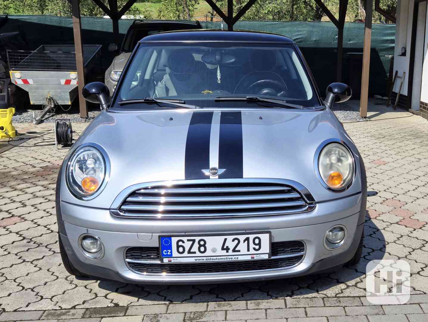 Mini Cooper 1.6D 80kW 2007 - foto 1