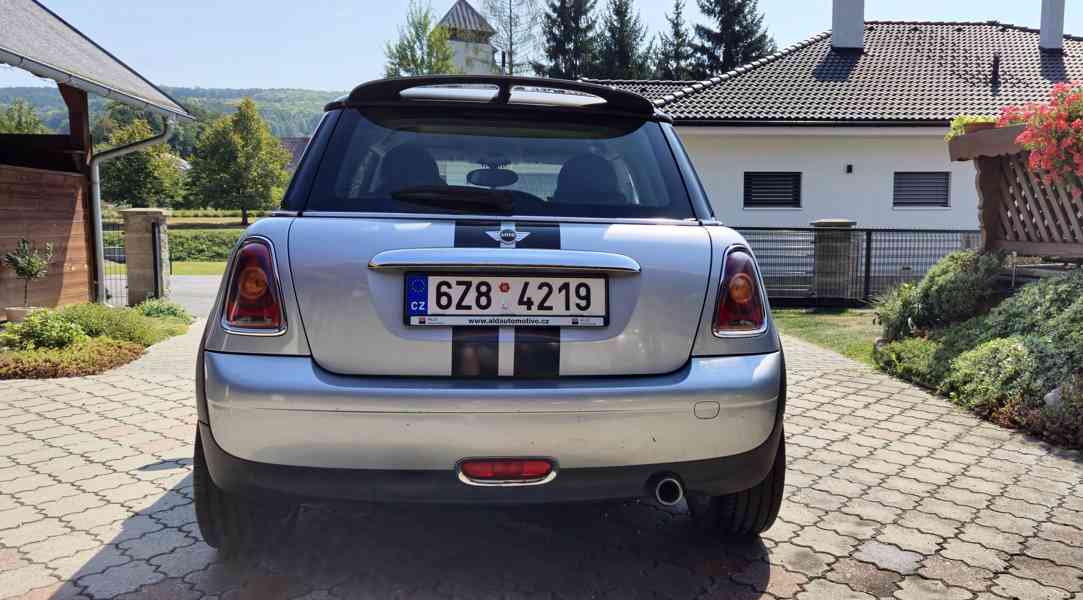 Mini Cooper 1.6D 80kW 2007 - foto 10