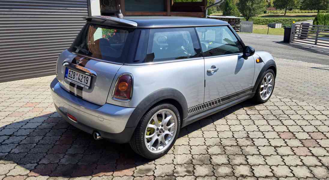 Mini Cooper 1.6D 80kW 2007 - foto 12