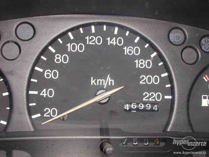 Ford Escord 1.8TD, kombi, diesel, 51kW, 1999, bílý, klima - foto 2