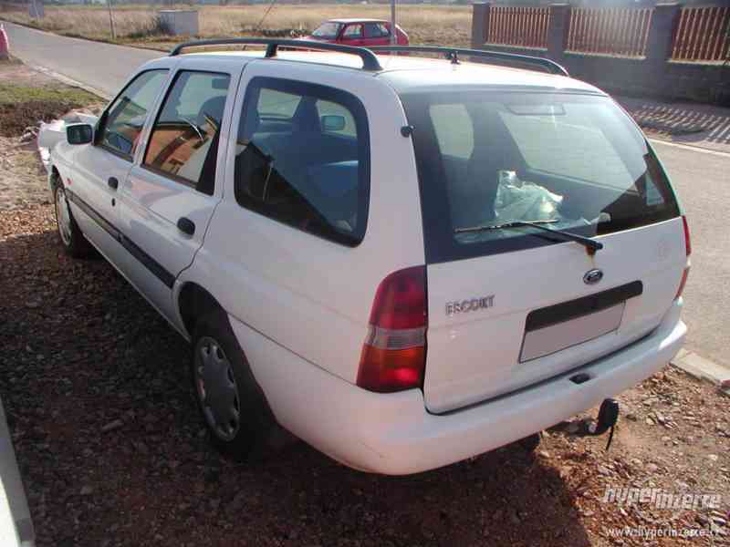 Ford Escord 1.8TD, kombi, diesel, 51kW, 1999, bílý, klima - foto 4