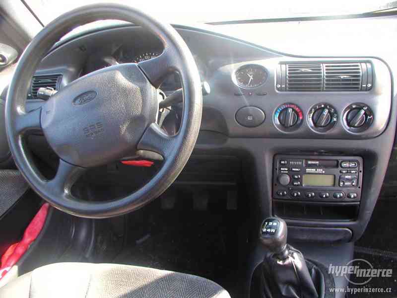 Ford Escord 1.8TD, kombi, diesel, 51kW, 1999, bílý, klima - foto 6