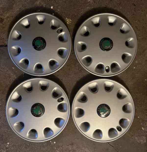 Poklice na ŠKODA FELICIA GLX - sada - foto 1