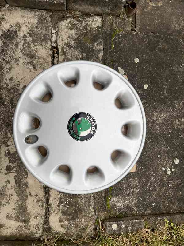 Poklice na ŠKODA FELICIA GLX - sada - foto 3