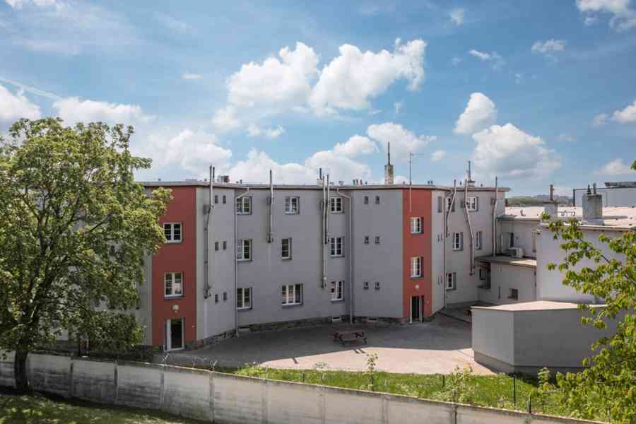 Prodej bytu 1+1, plocha 56 m2, 1. NP, Praha 10 Hostivař