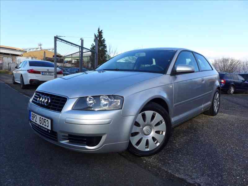 Audi A3 1,6 i - foto 1