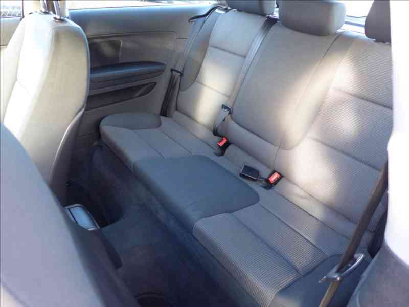 Audi A3 1,6 i - foto 6